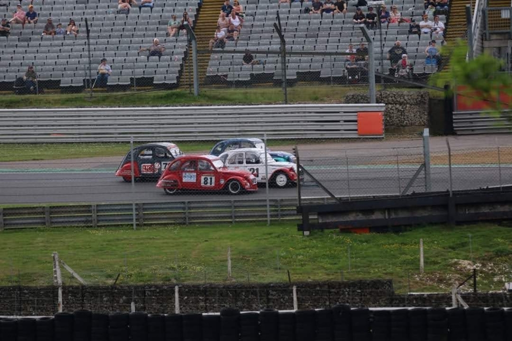 Sparrow Double at Brands – Classic 2CV Racing Club